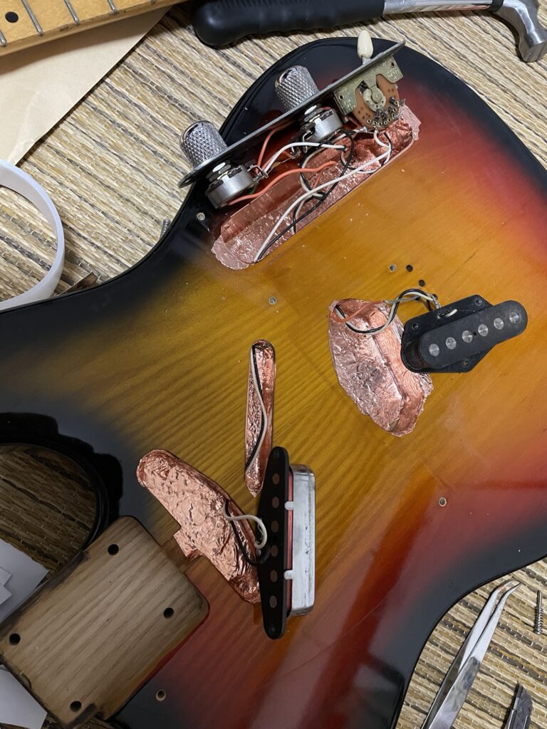 ザグり部に銅テープを貼ってみる