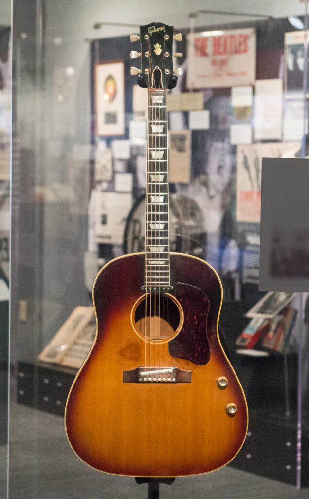 John Lennonの最初のJ-160E