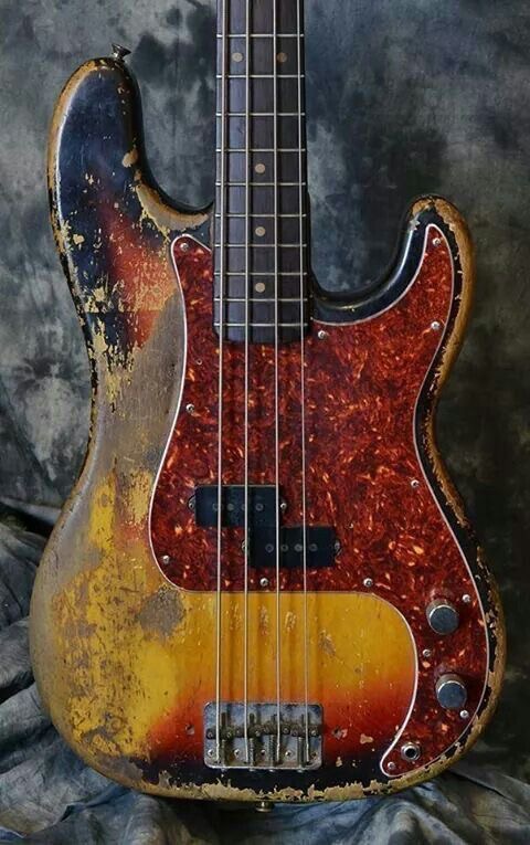 Fender Precision Bass