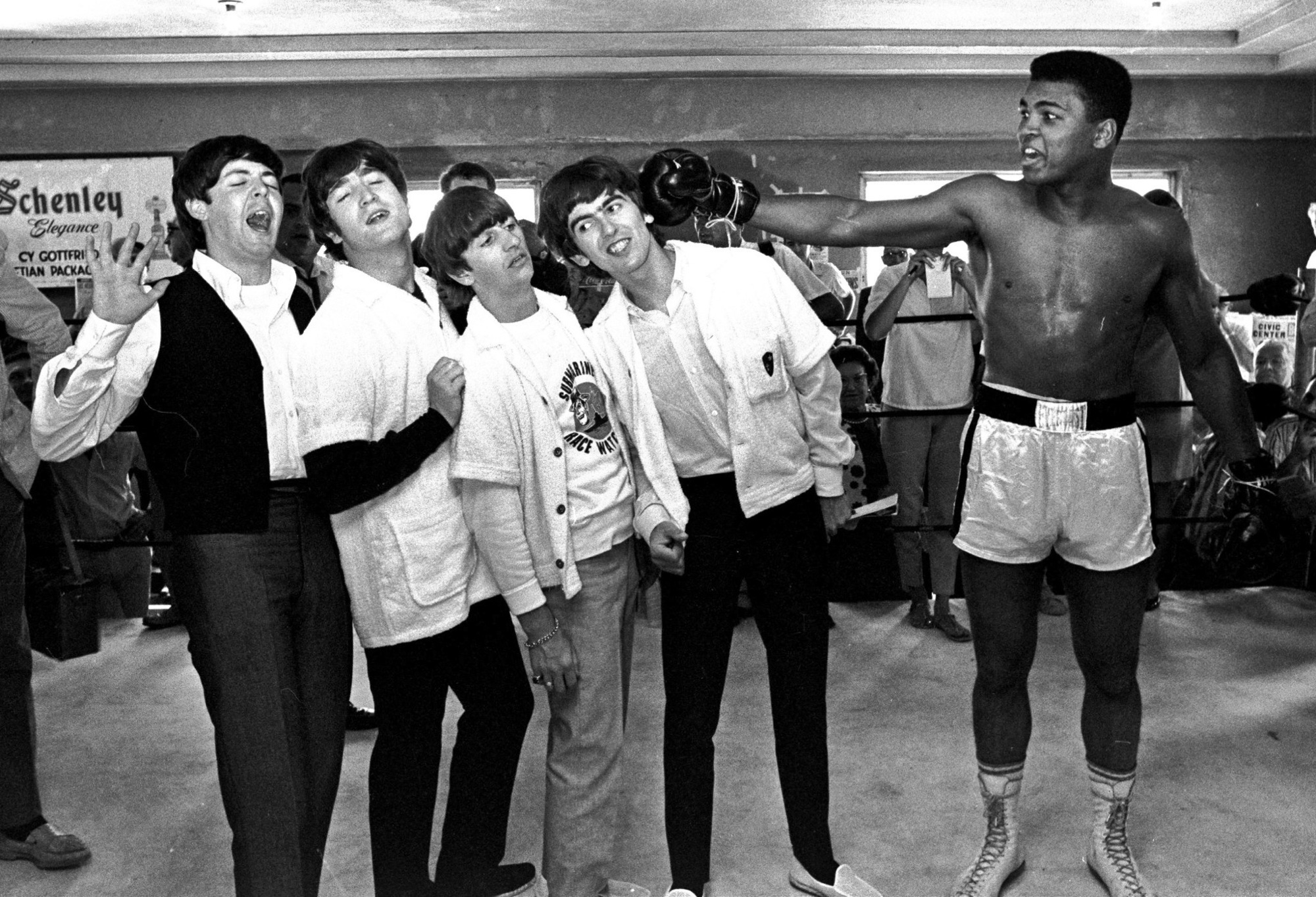 BeatlesとCassius Clay